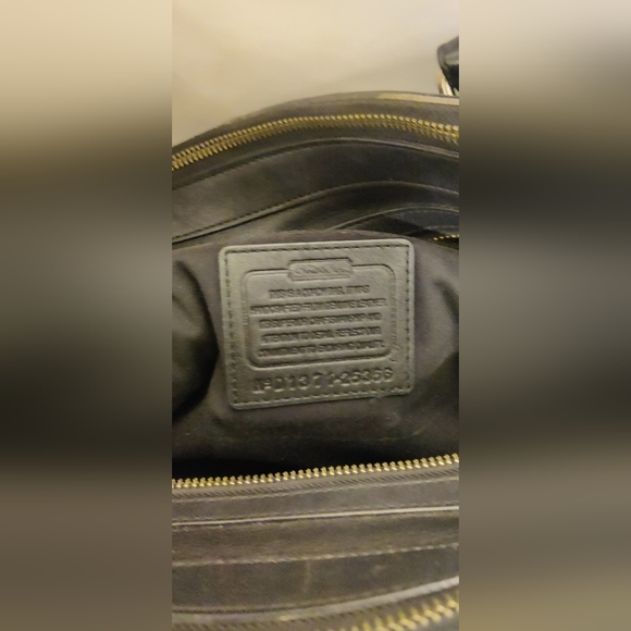 Coach Large Bag - Picture 5 of 6